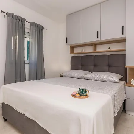4 Bedroom Amazing In *