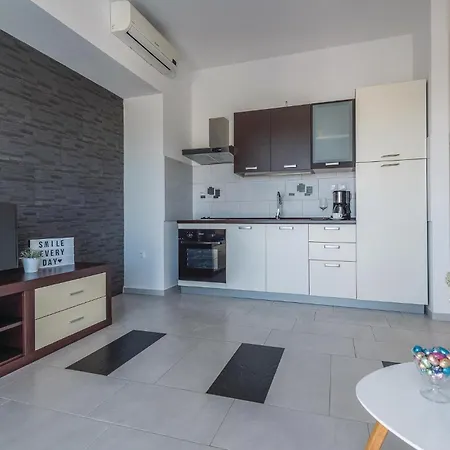4 Bedroom Amazing In * Sukošan