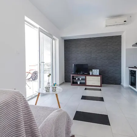 4 Bedroom Amazing In *