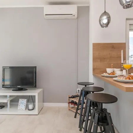 4 Bedroom Amazing In Sukošan