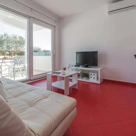 4 Bedroom Amazing In * Sukošan