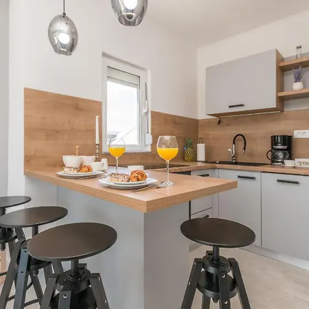 4 Bedroom Amazing In * Sukošan