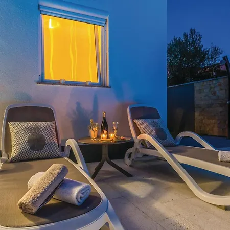 4 Bedroom Amazing In Sukošan
