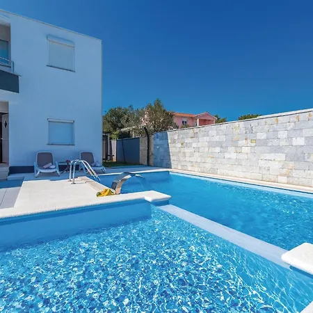Nyaraló 4 Bedroom Amazing In *
