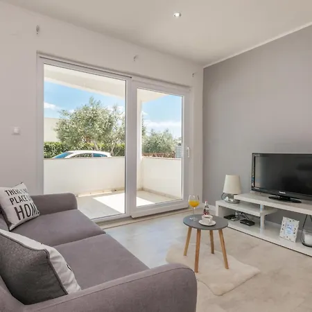 4 Bedroom Amazing In *