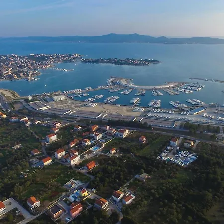 4 Bedroom Amazing In * Sukošan